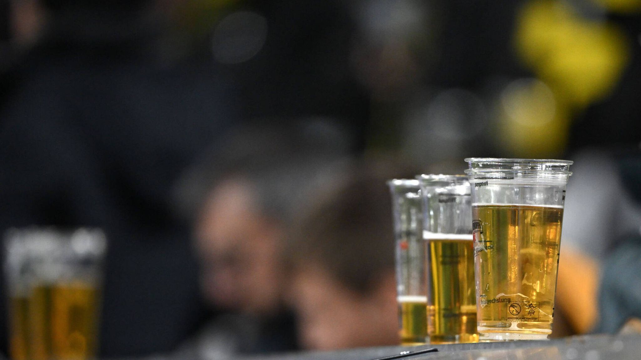 De Sky: Das Dortmunder Heimstadion ist fast voll, der durchschnittliche Bierverkauf liegt bei Hunderttausenden Euro
