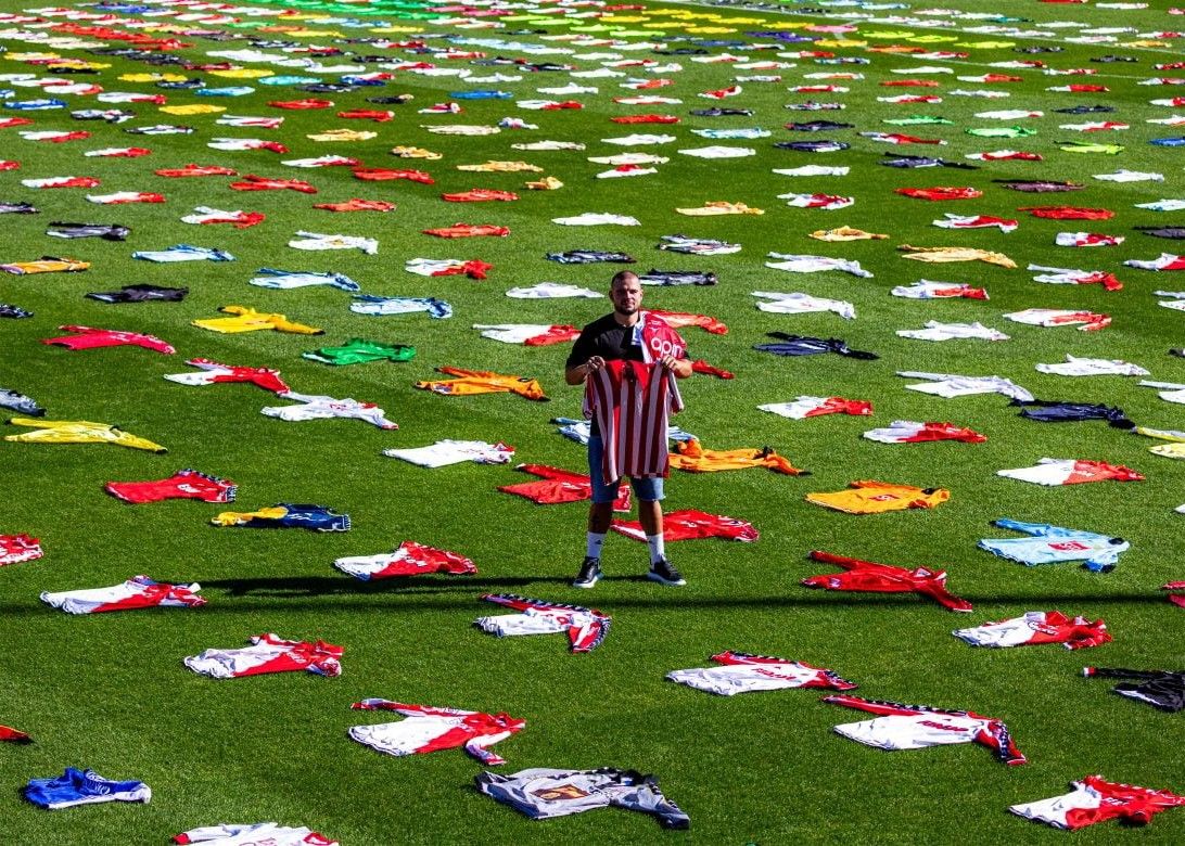 1146 Stück! Ein Monaco-Fan stellt einen Weltrekord auf, indem er das Trikot einer einzelnen Mannschaft sammelt