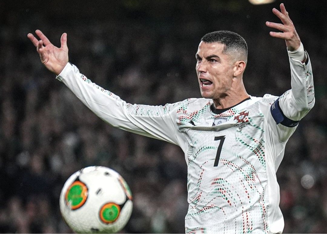 🟥Verteilung der bisher 13 Platzverweiskarten von Cristiano Ronaldo: Real Madrid hat 6 am meisten und Manchester United hat 4