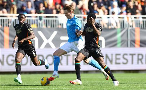 Venedig gegen Neapel