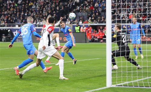 Eintracht Frankfurt gegen Kiel Holstein
