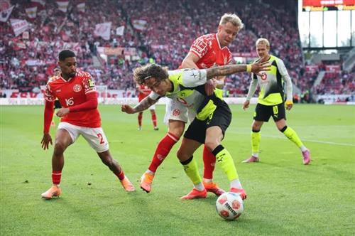 Mainz 05 gegen Borussia Dortmund