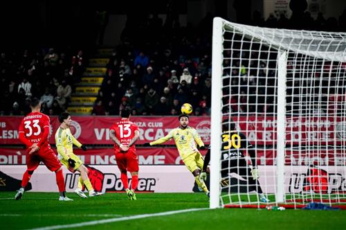 Monza gegen Juventus