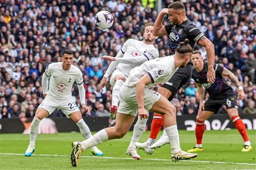 Tottenham Hotspur gegen Luton Town