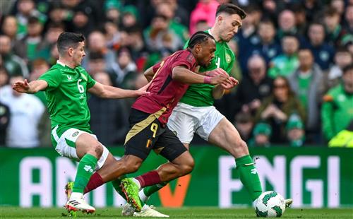 Irland gegen Bỉ