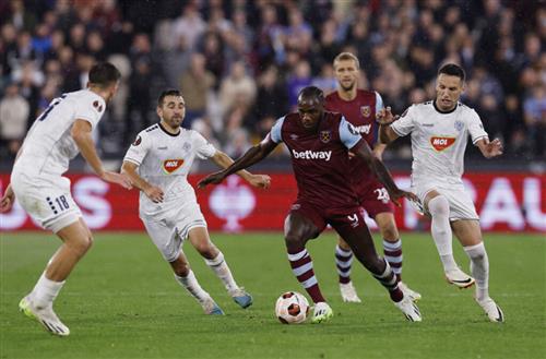 Bakatopola gegen West Ham United