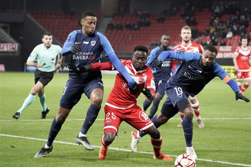 Paris FC gegen Valenciennes