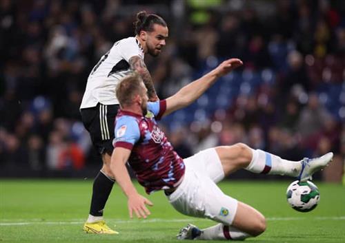 Burnley gegen Crawley Town