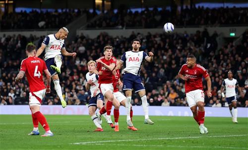 Tottenham Hotspur gegen Nottingham Forest
