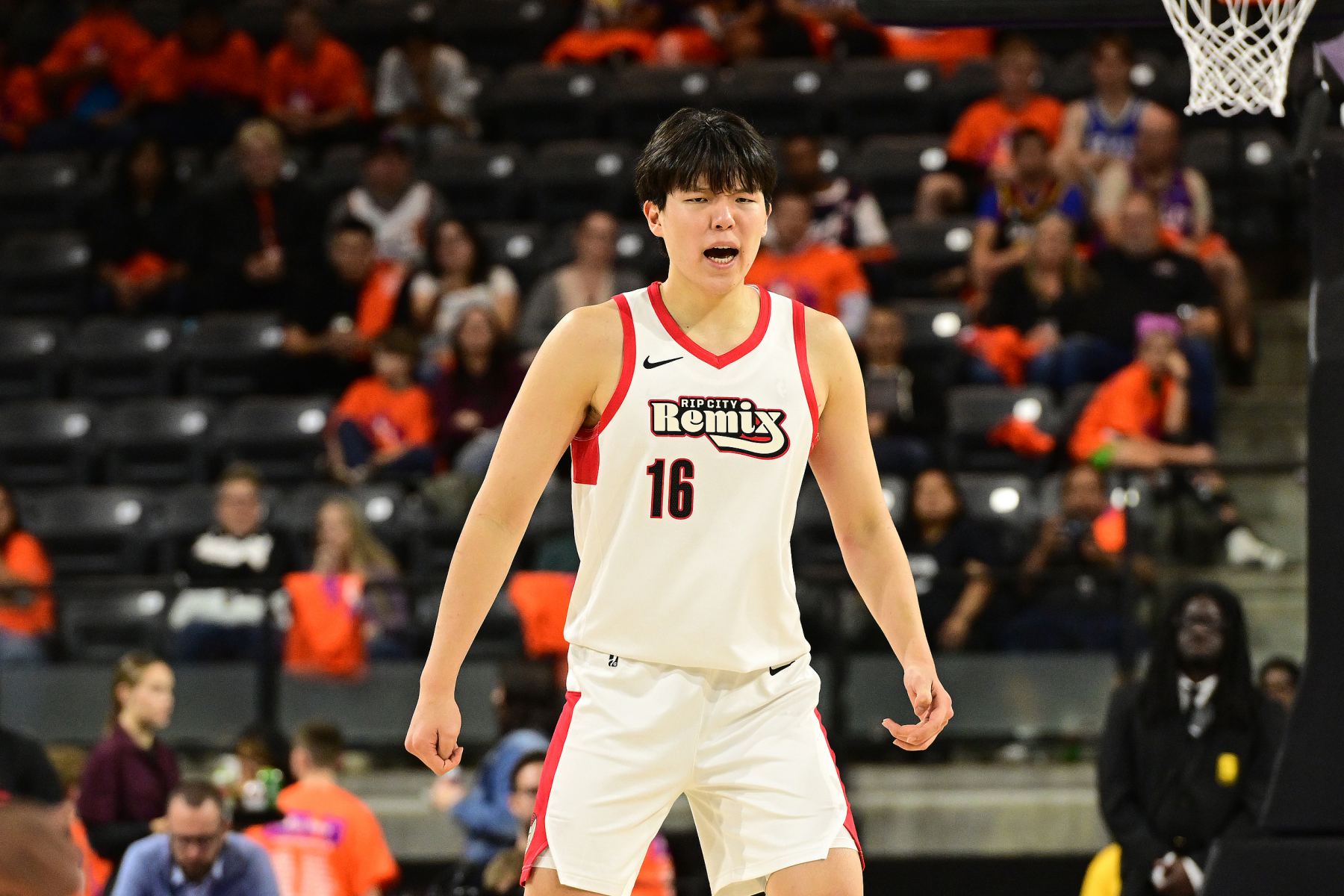 Die Medien diskutieren heiß über Yang Hansens G-League-Debüt: Er hat ziemlich gut gespielt und dem Druck standgehalten