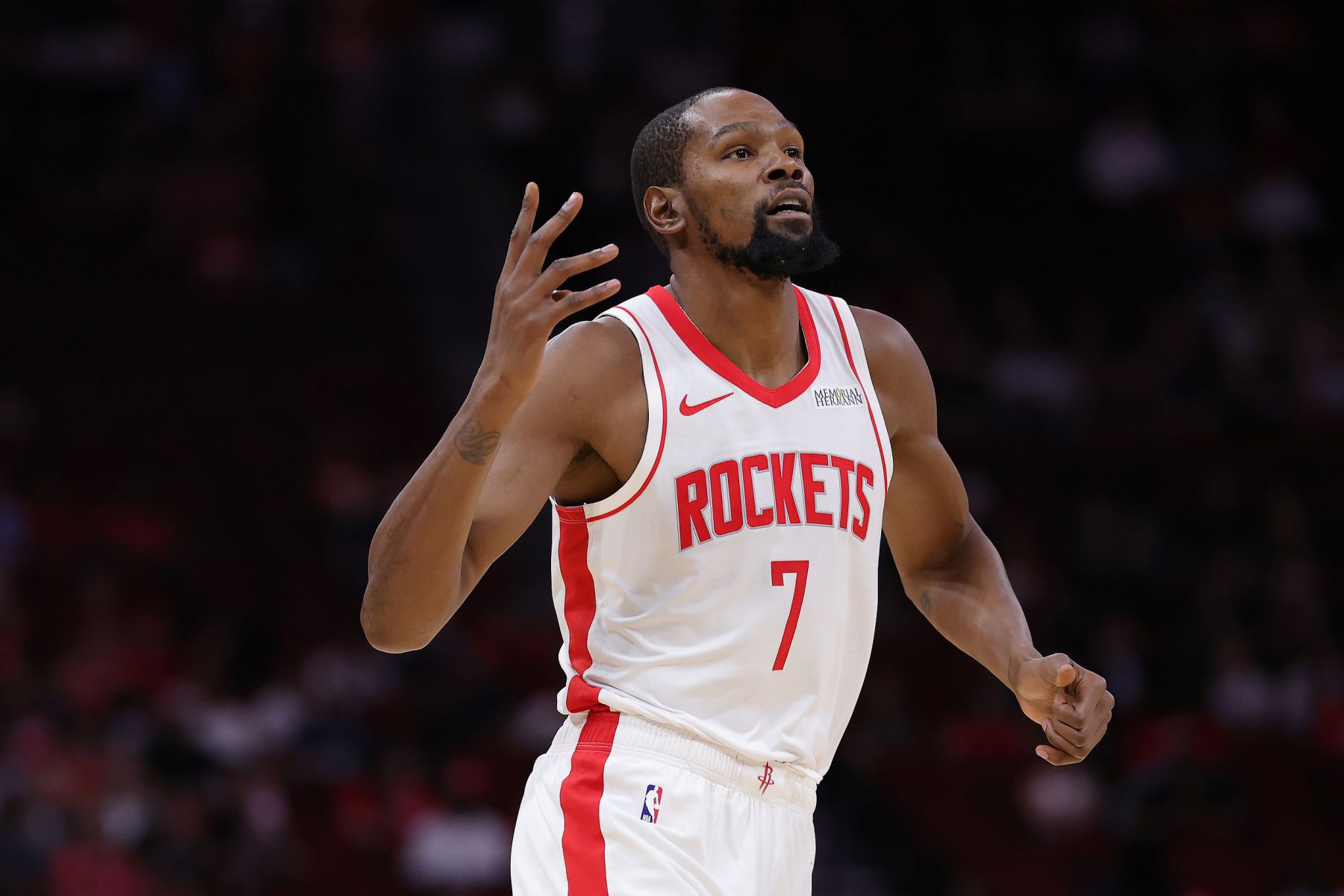 Es sind nur noch 6 Teams übrig, die in dieser Saison bisher kein Spiel gewonnen haben: Mavericks, Pelicans, Pacers, Nets, Rockets, Celtics