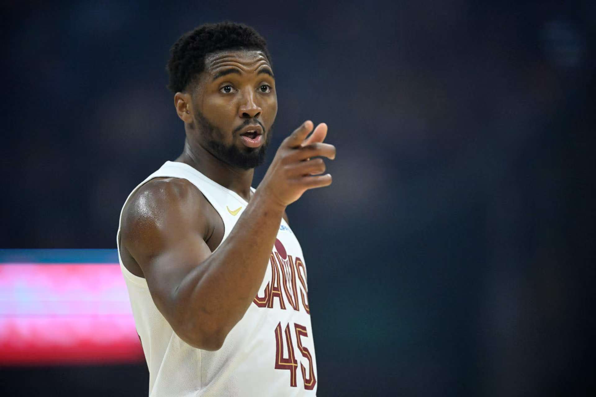 Die Cavaliers erzielten im ersten Viertel 41 Punkte und zum dritten Mal in dieser Saison mehr als 40 Punkte in einem einzigen Viertel. Mitchell und Mobley erzielten zusammen 27 Punkte.