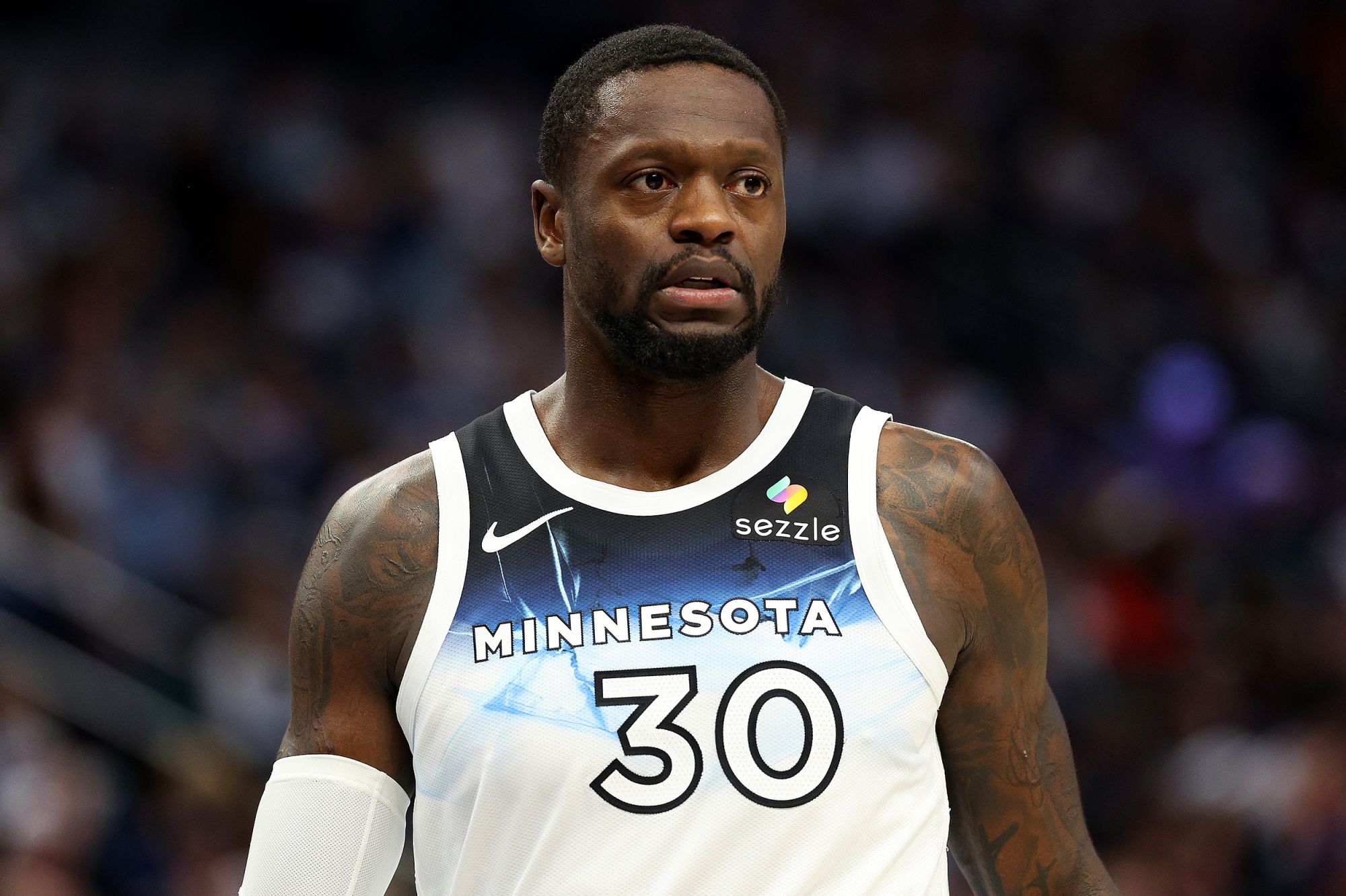 Edwards machte 1 von 8 in der Halbzeit und Reed und Randle erzielten zusammen 33 Punkte und führten das Team an.