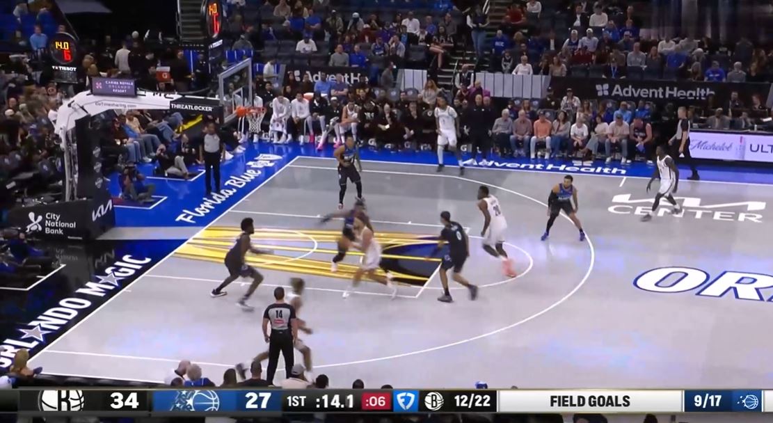 Die Wettbewerbslage ist gut! Porter erzielte im ersten Viertel 11 Punkte und 6 Assists bei 4 von 8 Schüssen.