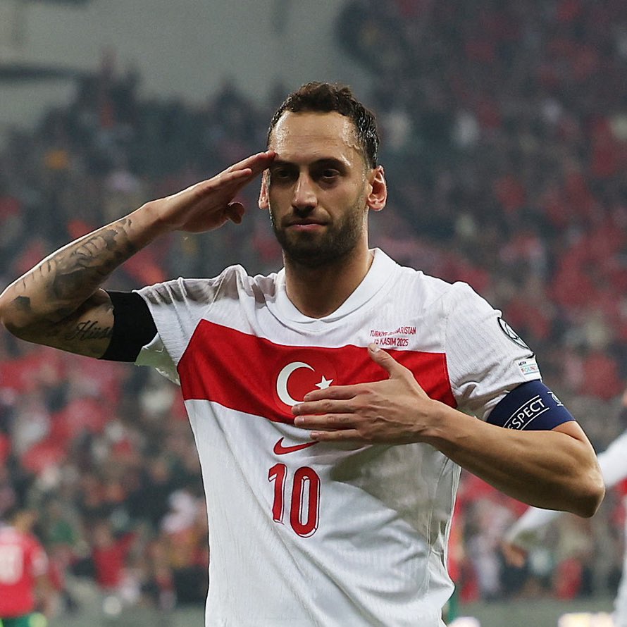 Meister der zwölf Codes! Türkiye-Kapitän Calhanoglu hat in den letzten 8 Jahren 35 von 38 Elfmetern für 12 Yards verwandelt